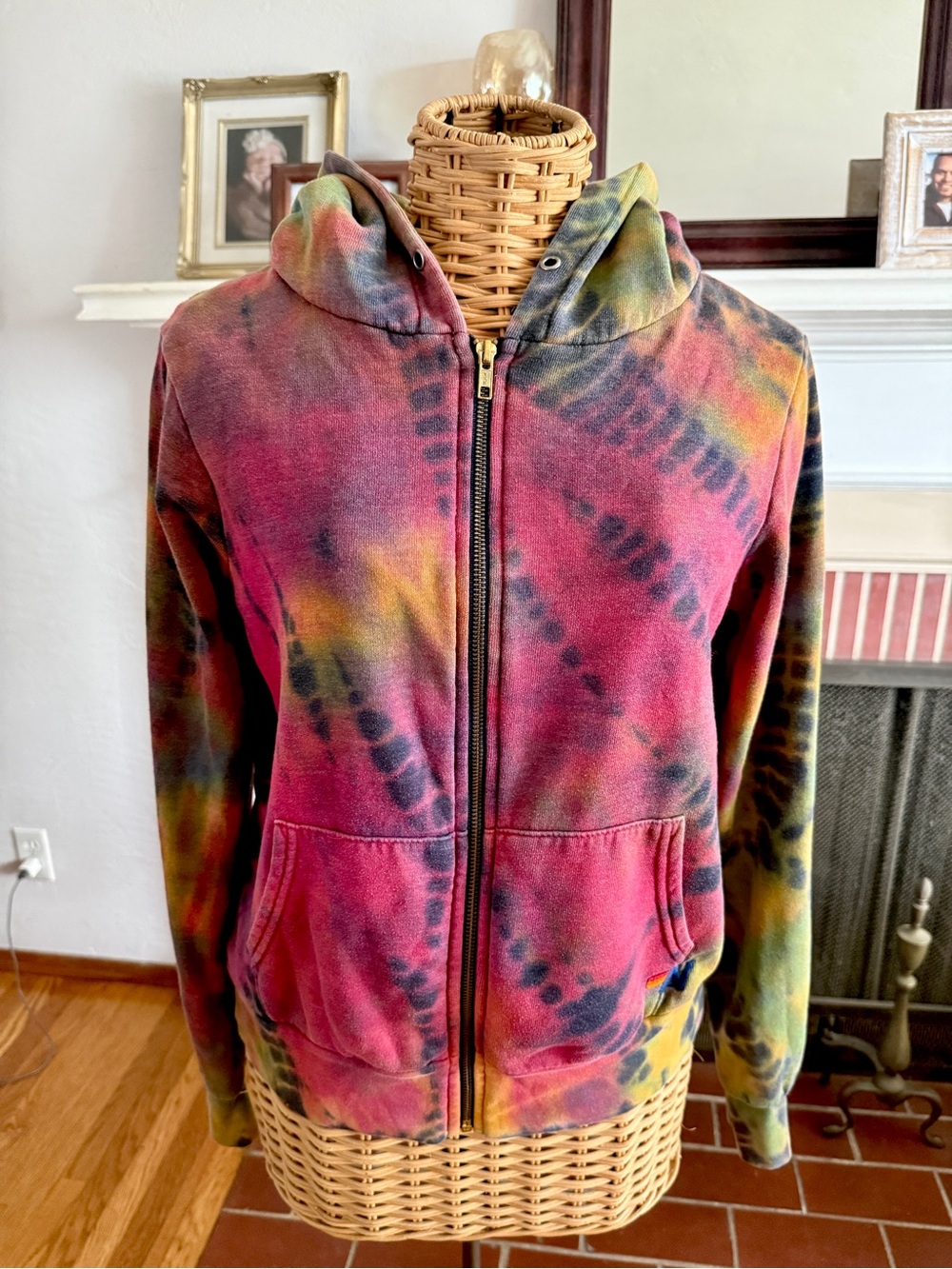 Aviator Nation older style tie dye zip hoodie Small